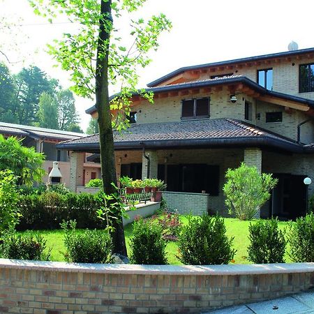 Maison D'Elite Сереньо Екстериор снимка