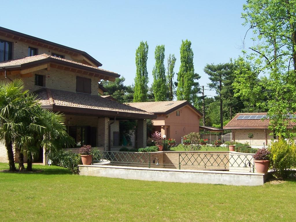Maison D'Elite Сереньо Екстериор снимка